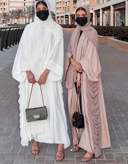 Elegant Ramadan Abayas and Kaftans for Muslim Women
